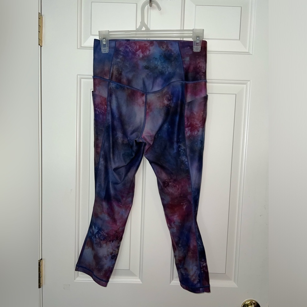 Athleta SALUTATION II CAPRI Leggings, Small - Picture 2 of 9